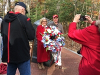 DC.Reunion.2017-00135-Dale-Janet-Williams.at-2.1-Fox-Marines.Brick.Walkway-Quantico.Walkway.with.Wreath